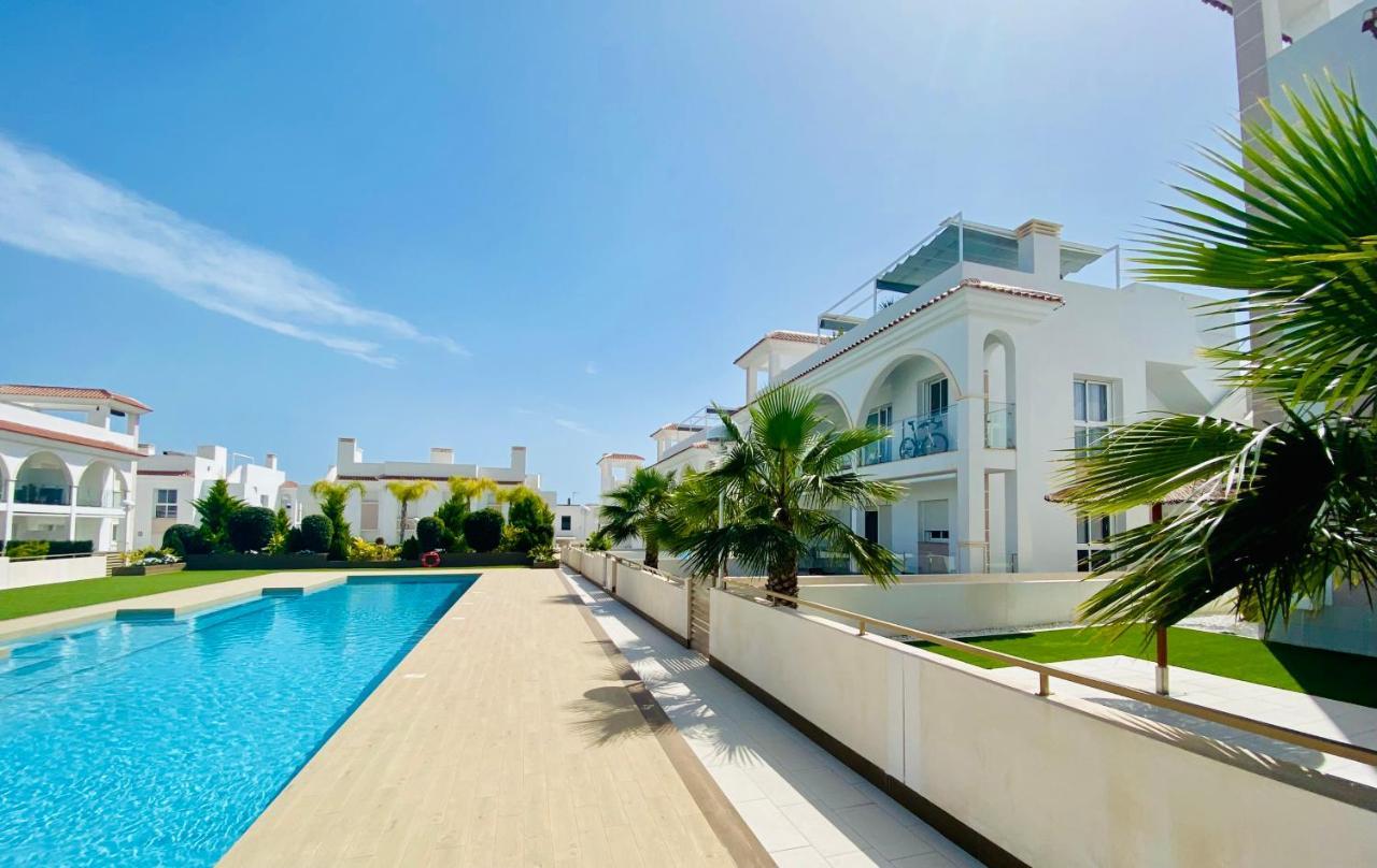 Fortuna Penthouse With Roof Terrace, Ac And Pool Rojales Exteriér fotografie